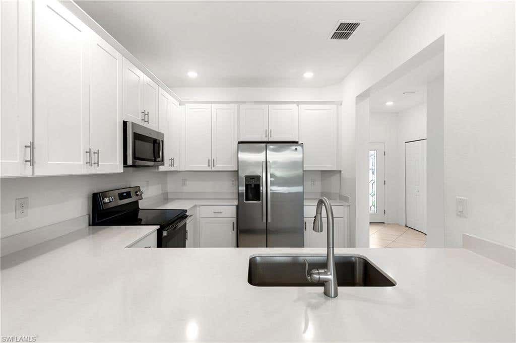 Photo of 2878 Blossom WAY, NAPLES, FL 34120 (MLS # 226025541)