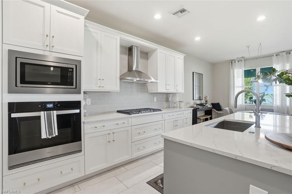 WATERVIEW LANDING - Residential