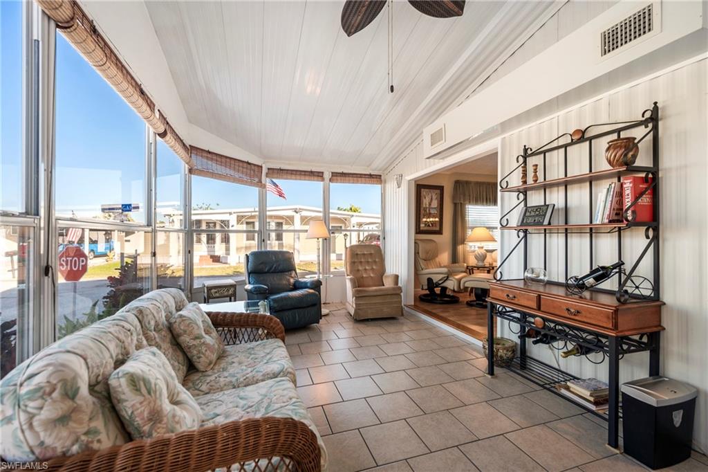 SIX LAKES COUNTRY CLUB - Residential