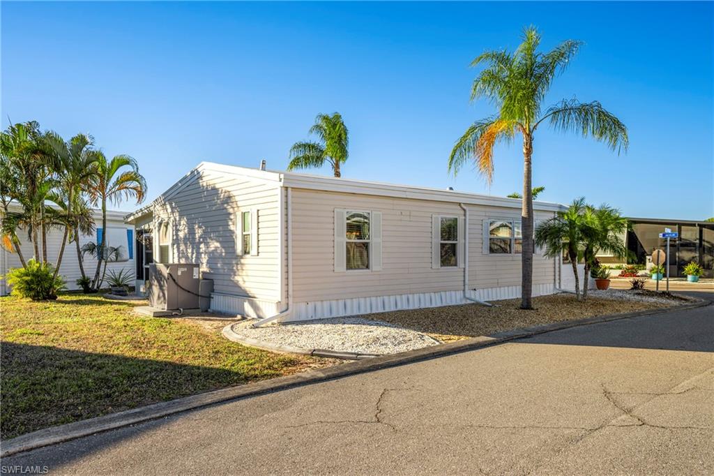 SIX LAKES COUNTRY CLUB - Residential