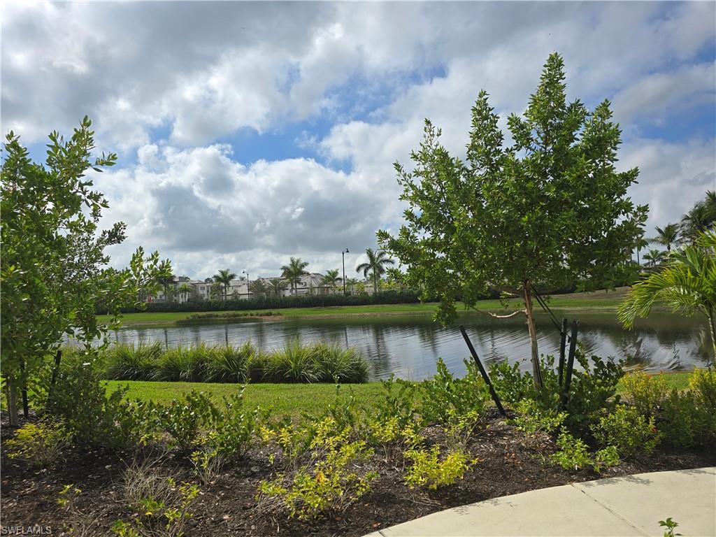 12000 Five Waters CIR NE