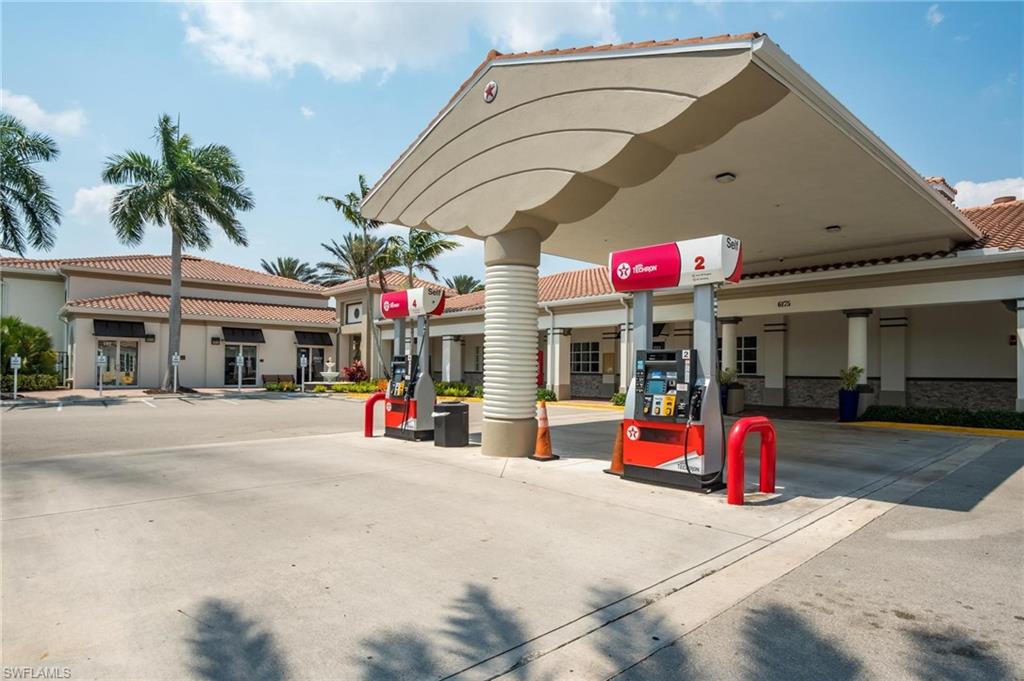 ISLAND WALK - Residential