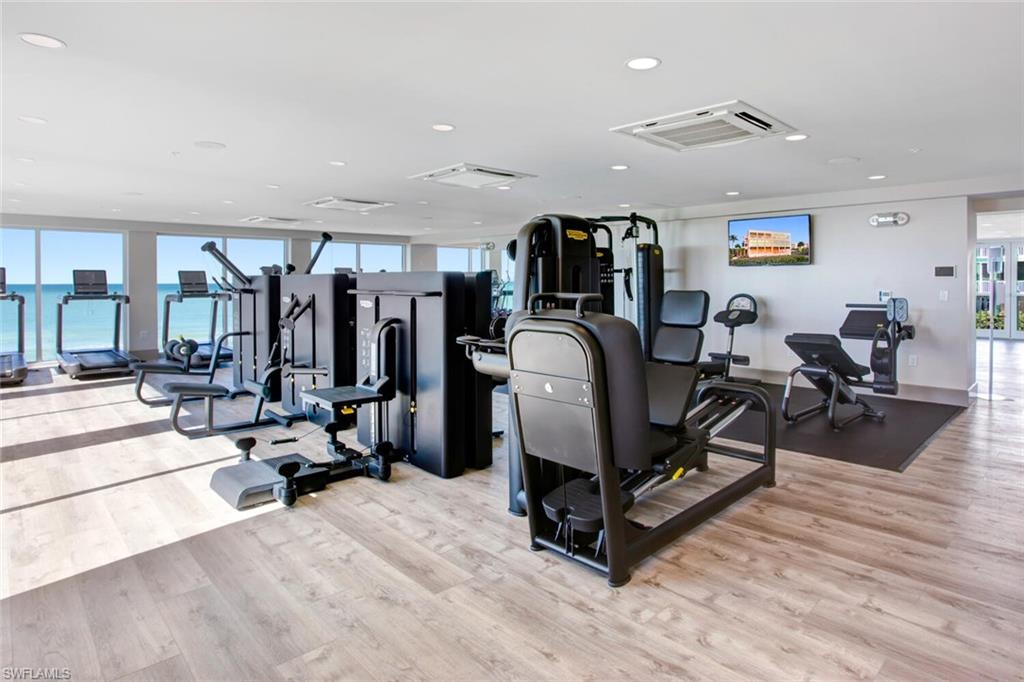 BAREFOOT BEACH CLUB - Residential Lease