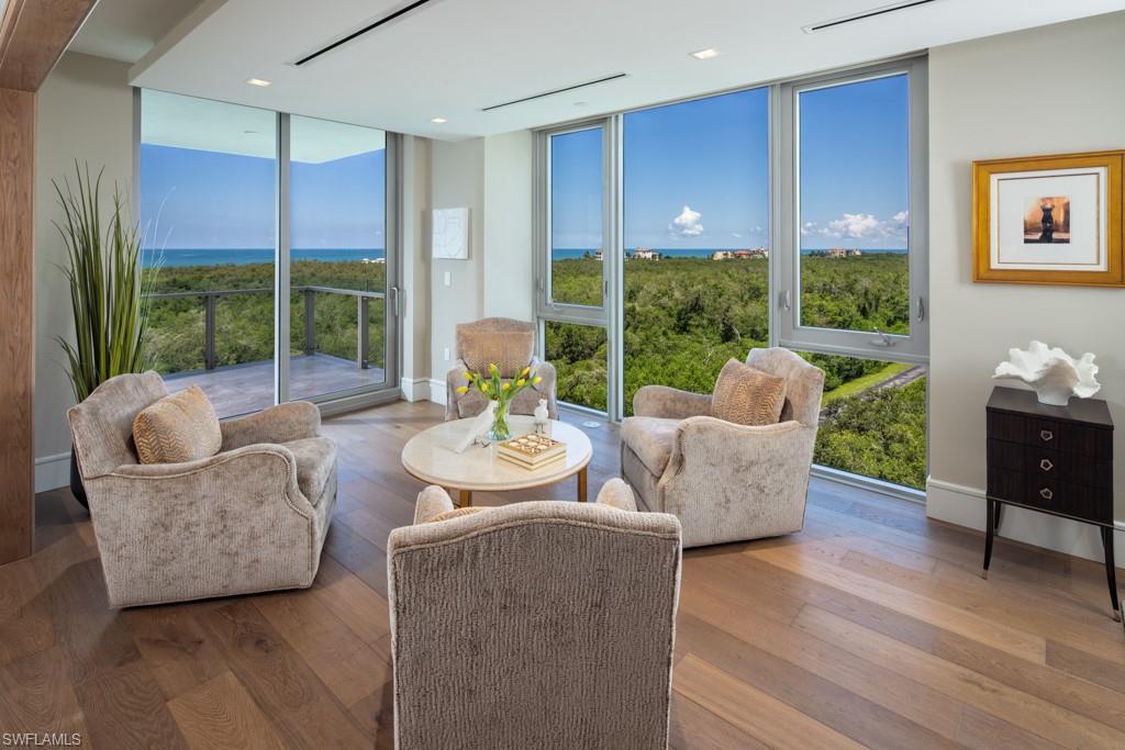 MYSTIQUE - Residential