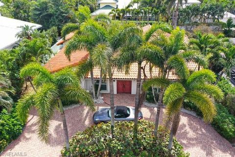 778 Broad CT S NAPLES FL 34102