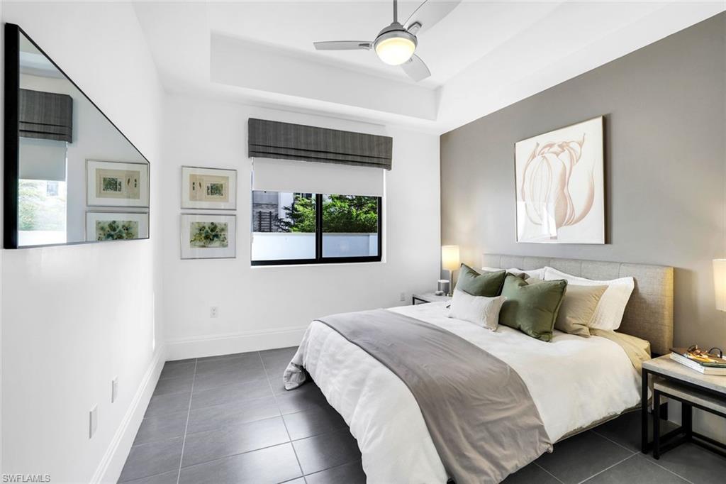 NAPLES SQUARE - Residential