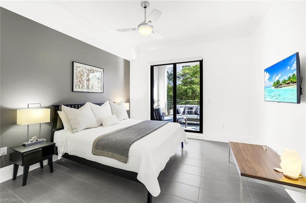 NAPLES SQUARE - Residential