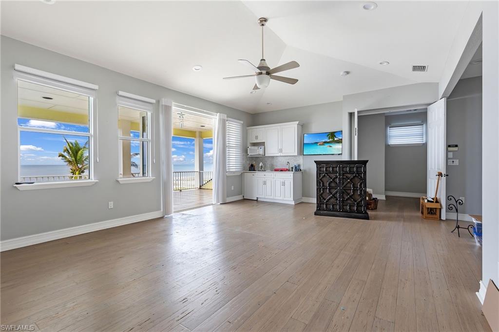 MCPHIE PARK - Residential