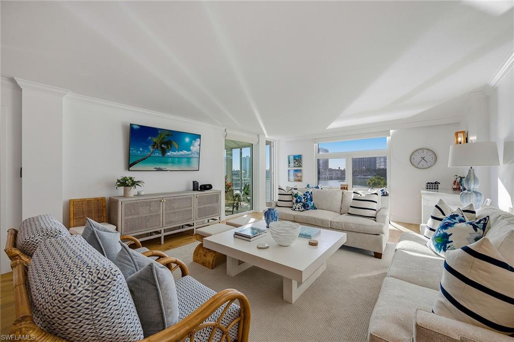 COLONY GARDENS - Residential