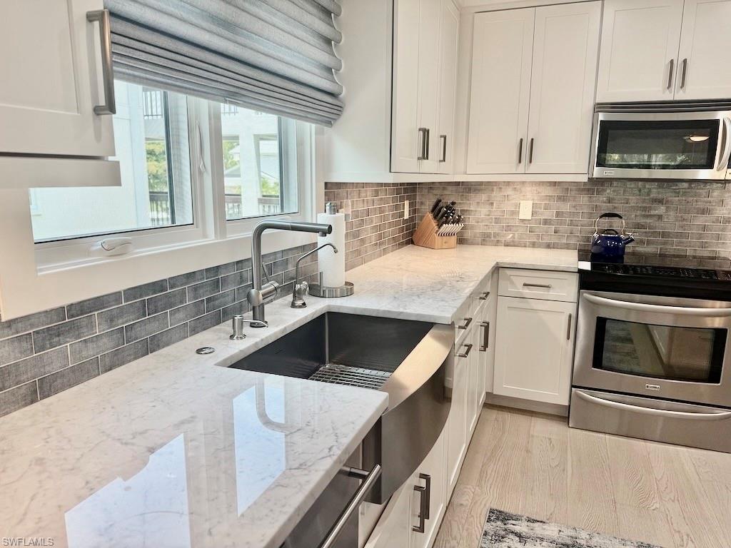 225 5th AVE S 103