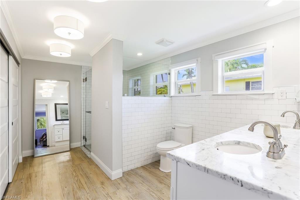 AQUALANE SHORES - Residential