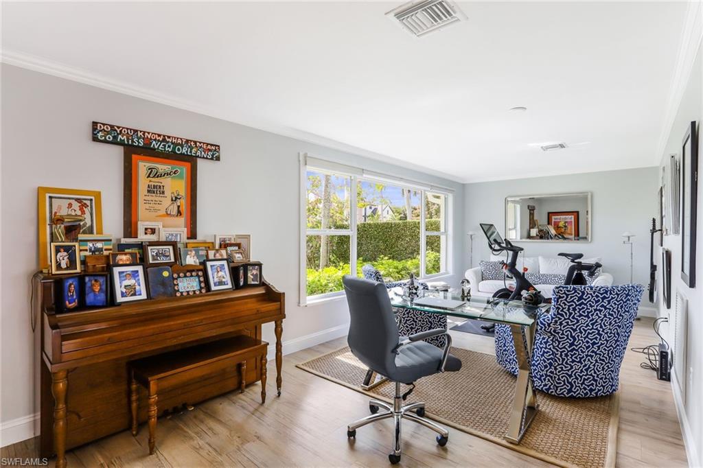 AQUALANE SHORES - Residential