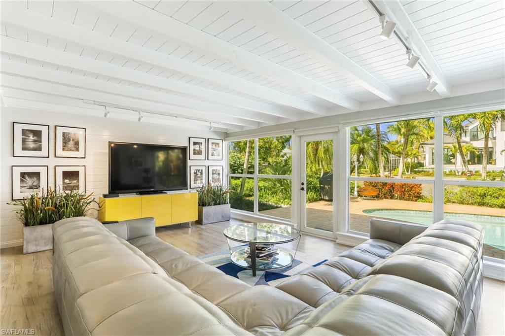 AQUALANE SHORES - Residential