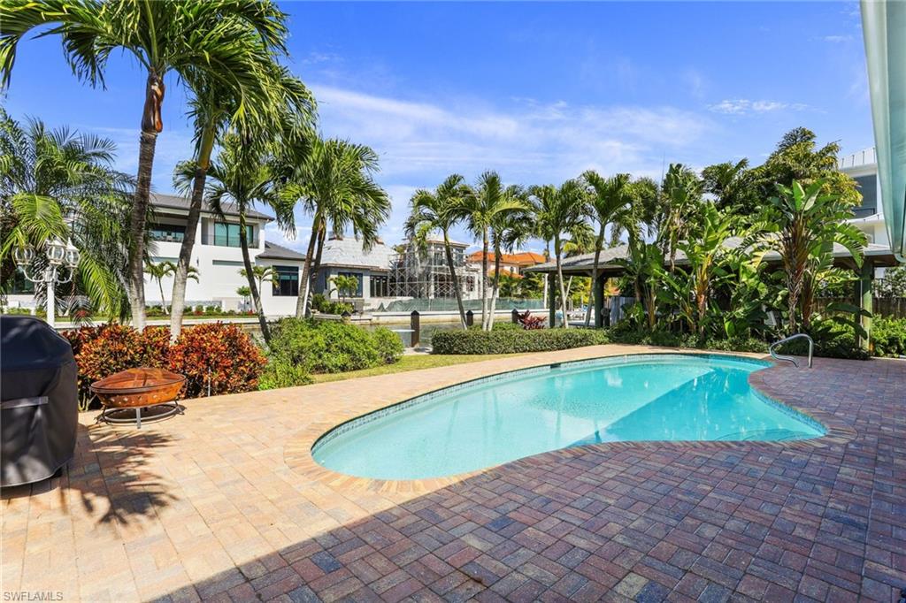 AQUALANE SHORES - Residential