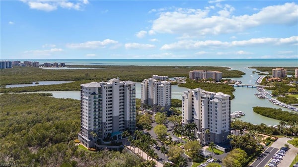 425 COVE TOWER DR APT 502, NAPLES, FL 34110 - Image 4ef73419fc0cda0a9a7b92fa70f799bb/2367182185