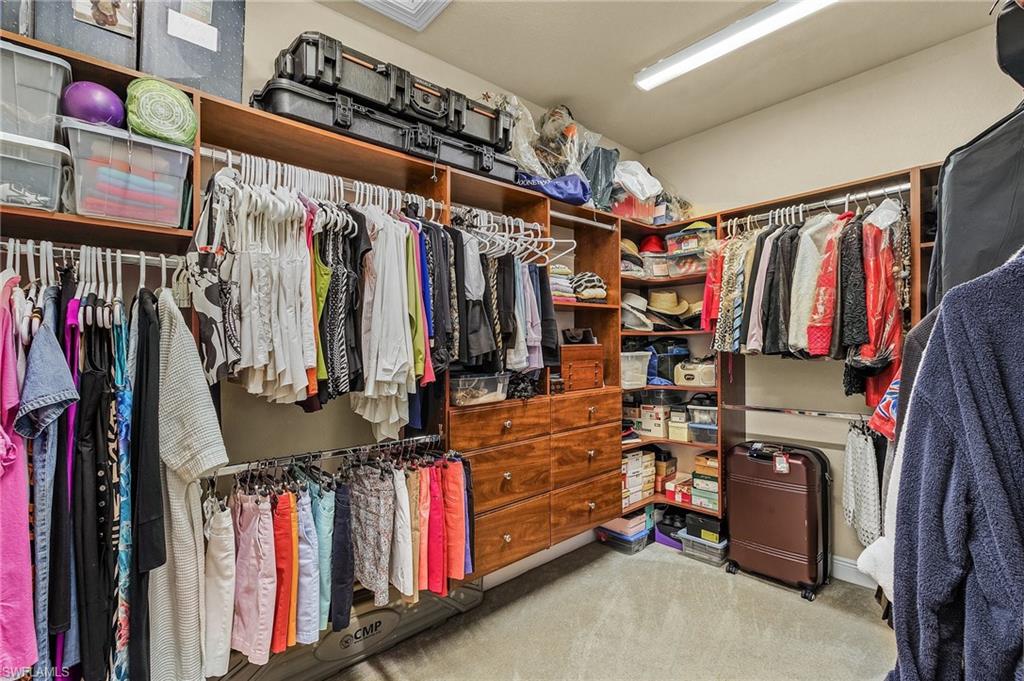 THE ENCLAVE - Residential