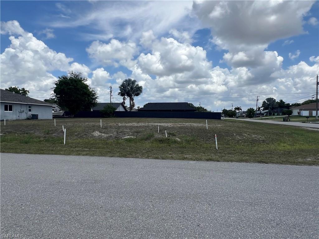 CAPE CORAL - Land