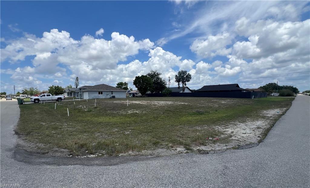 CAPE CORAL - Land