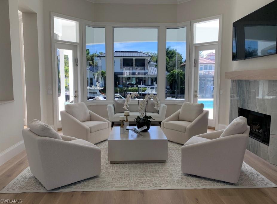 AQUALANE SHORES - Residential