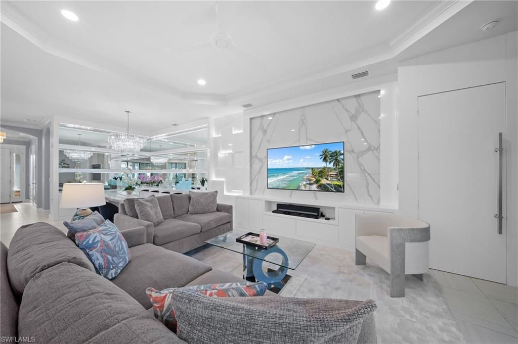 ESPLANADE - Residential