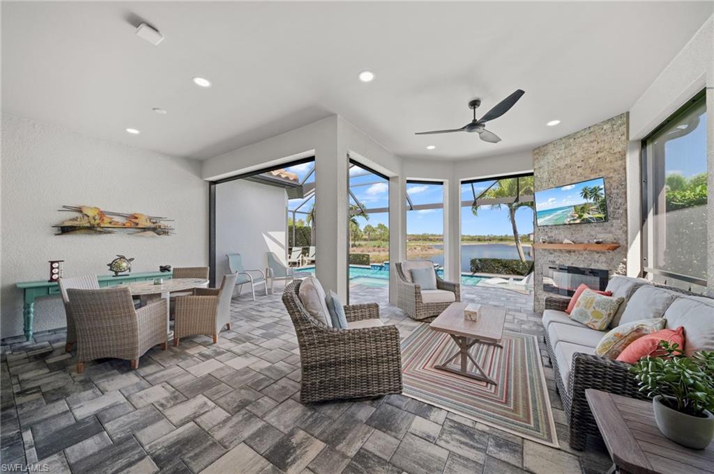 ESPLANADE - Residential