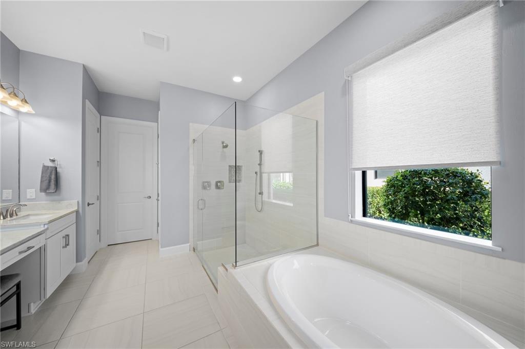 ESPLANADE - Residential