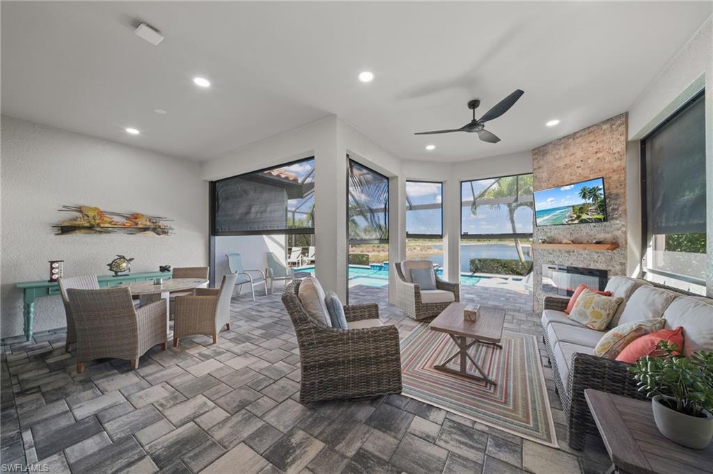 ESPLANADE - Residential