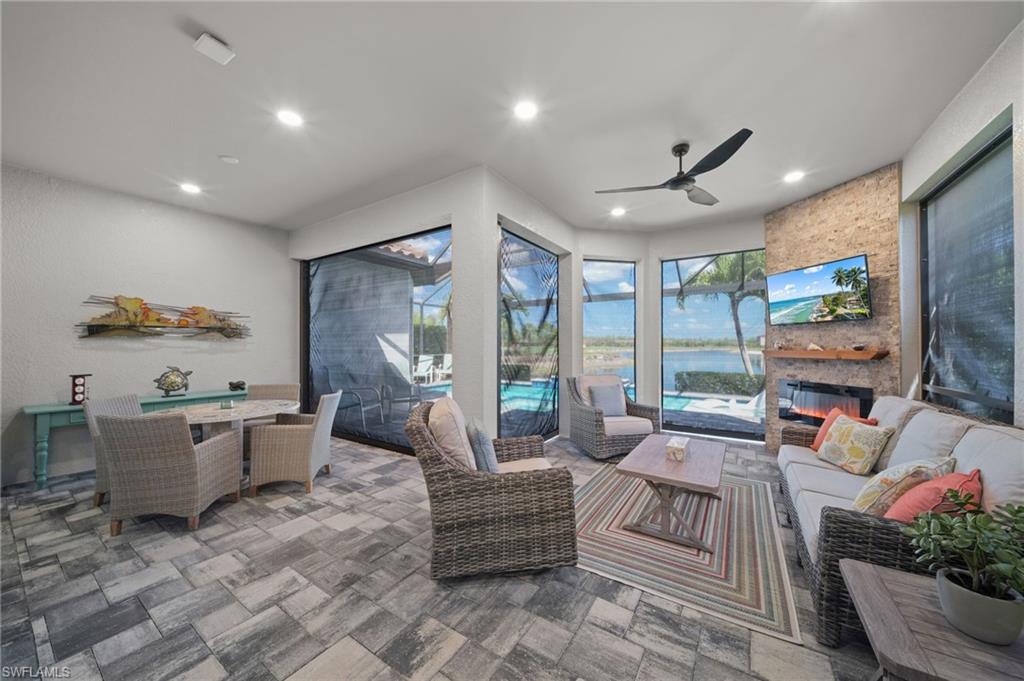 ESPLANADE - Residential