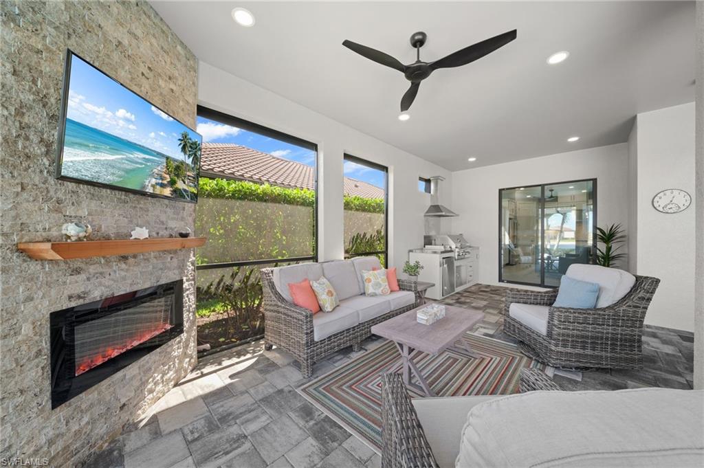 ESPLANADE - Residential