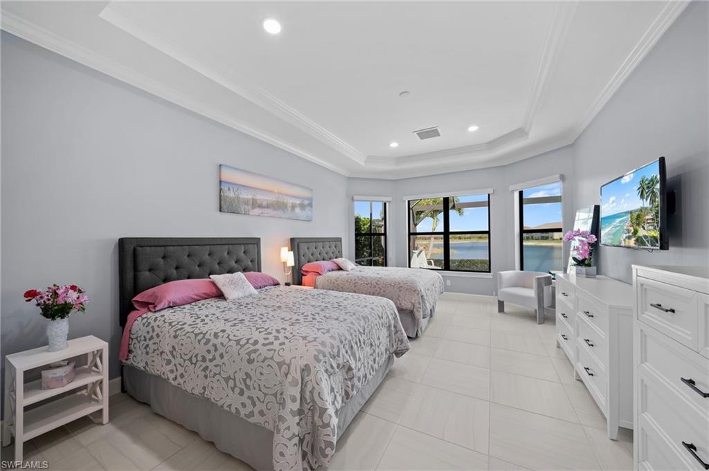 ESPLANADE - Residential