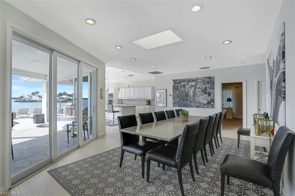 MARCO BEACH - Residential