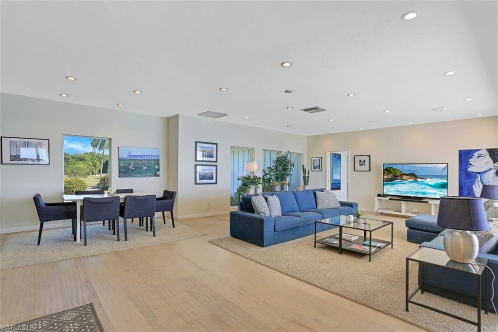 MARCO BEACH - Residential