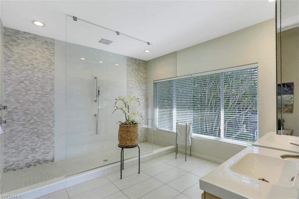 MARCO BEACH - Residential