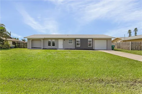 920 SE 31st Ln, Cape Coral, FL 33904 - #: 224071511