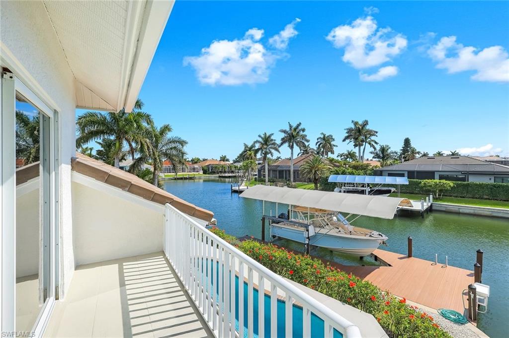 MARCO BEACH - Residential