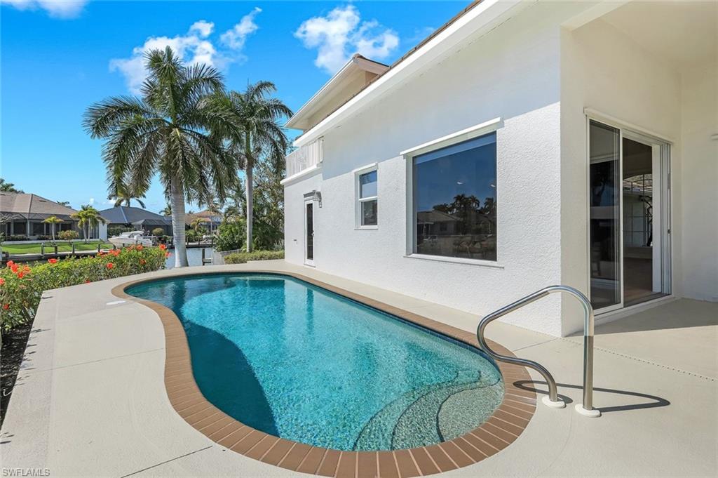 MARCO BEACH - Residential