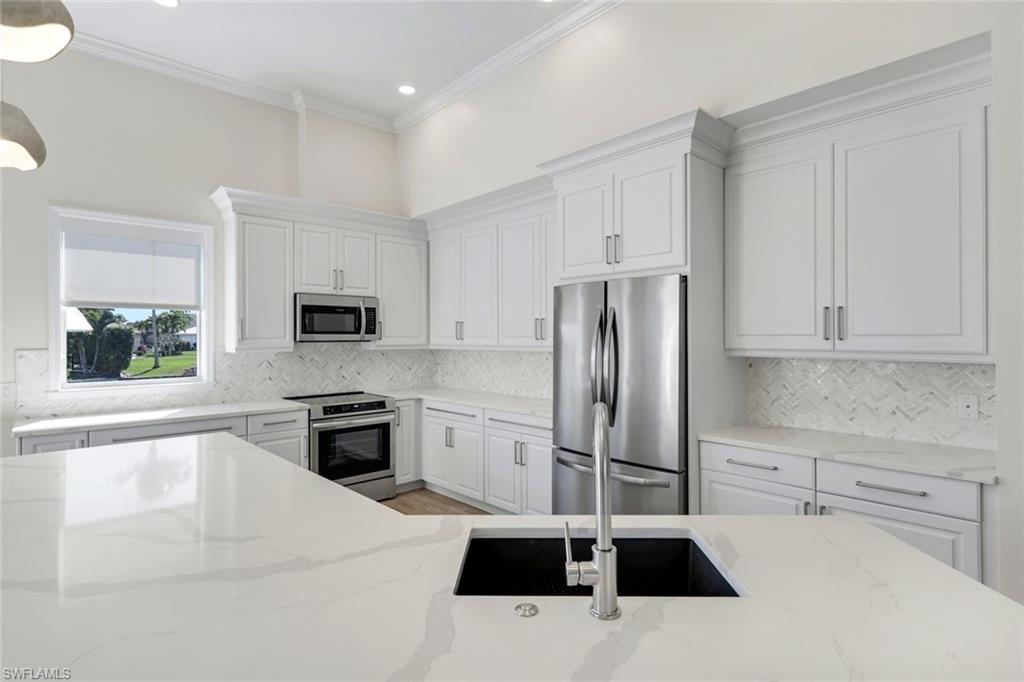 MARCO BEACH - Residential