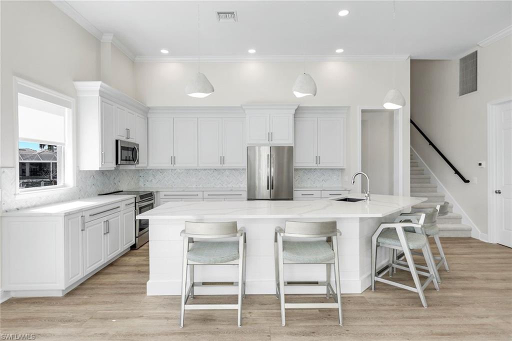 MARCO BEACH - Residential