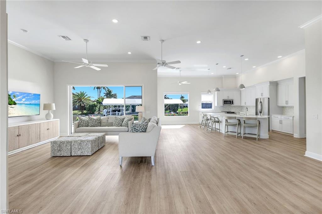 MARCO BEACH - Residential