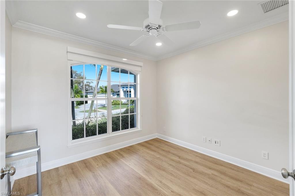 MARCO BEACH - Residential