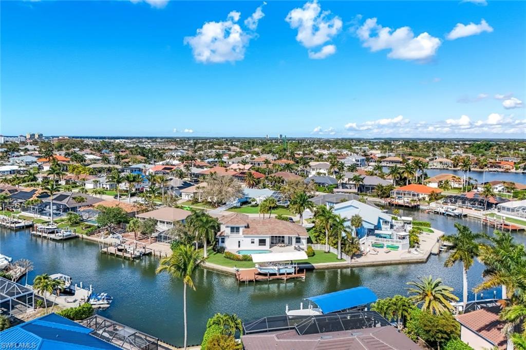 MARCO BEACH - Residential