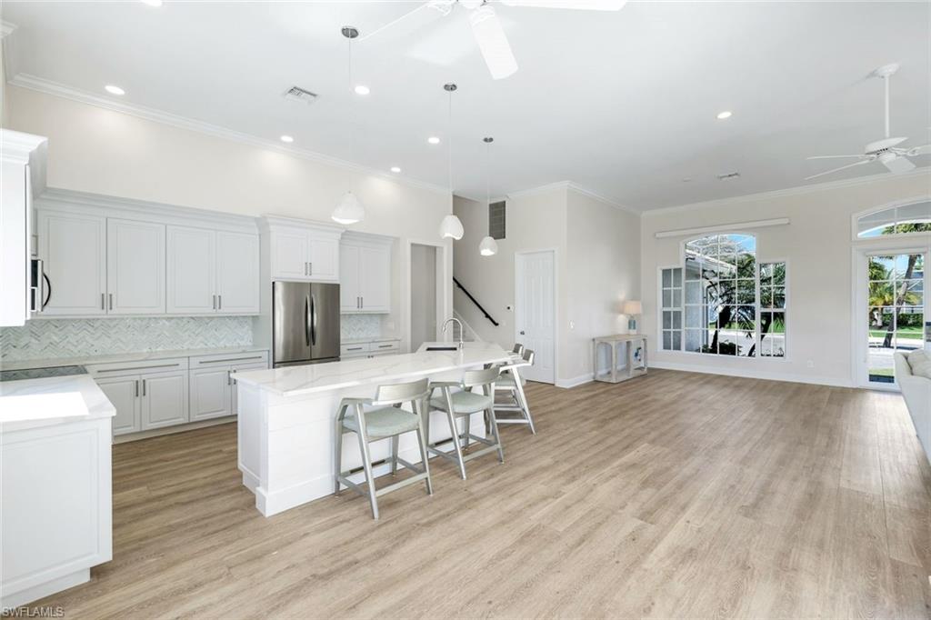 MARCO BEACH - Residential