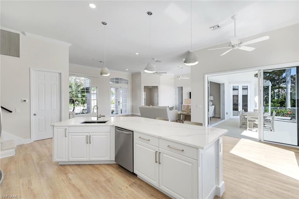 MARCO BEACH - Residential