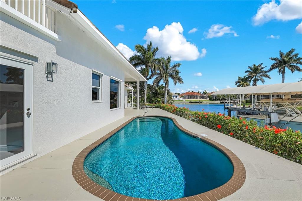 MARCO BEACH - Residential