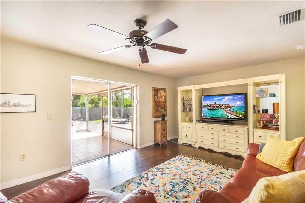 ISLAND PARK WOODLANDS - Residential