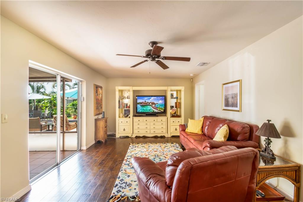 ISLAND PARK WOODLANDS - Residential