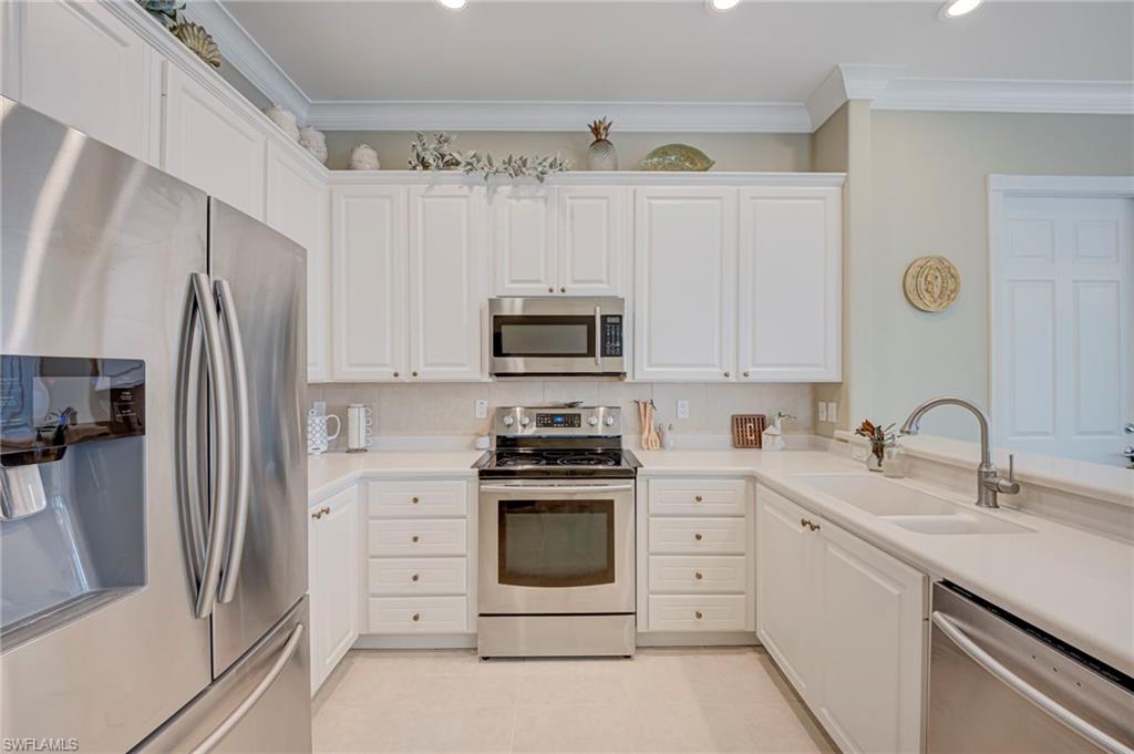 HAMPTON VILLAGE - Residential