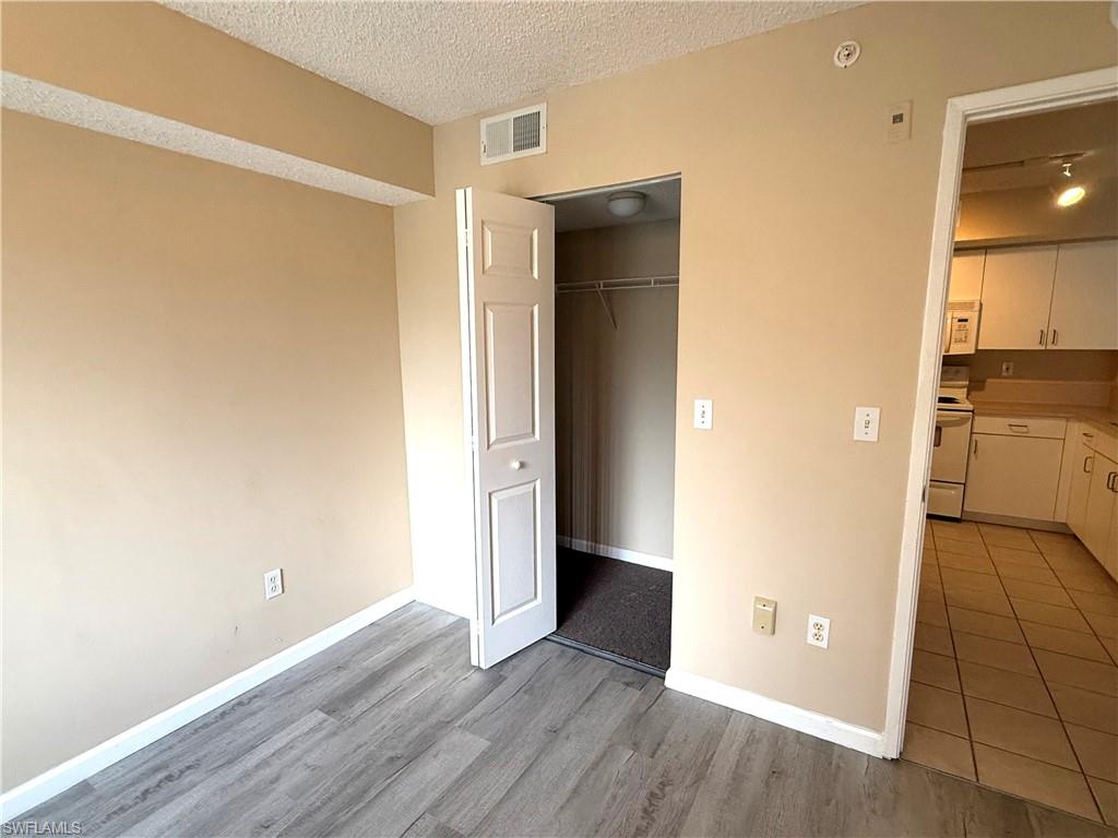 NAPOLI - Residential Lease