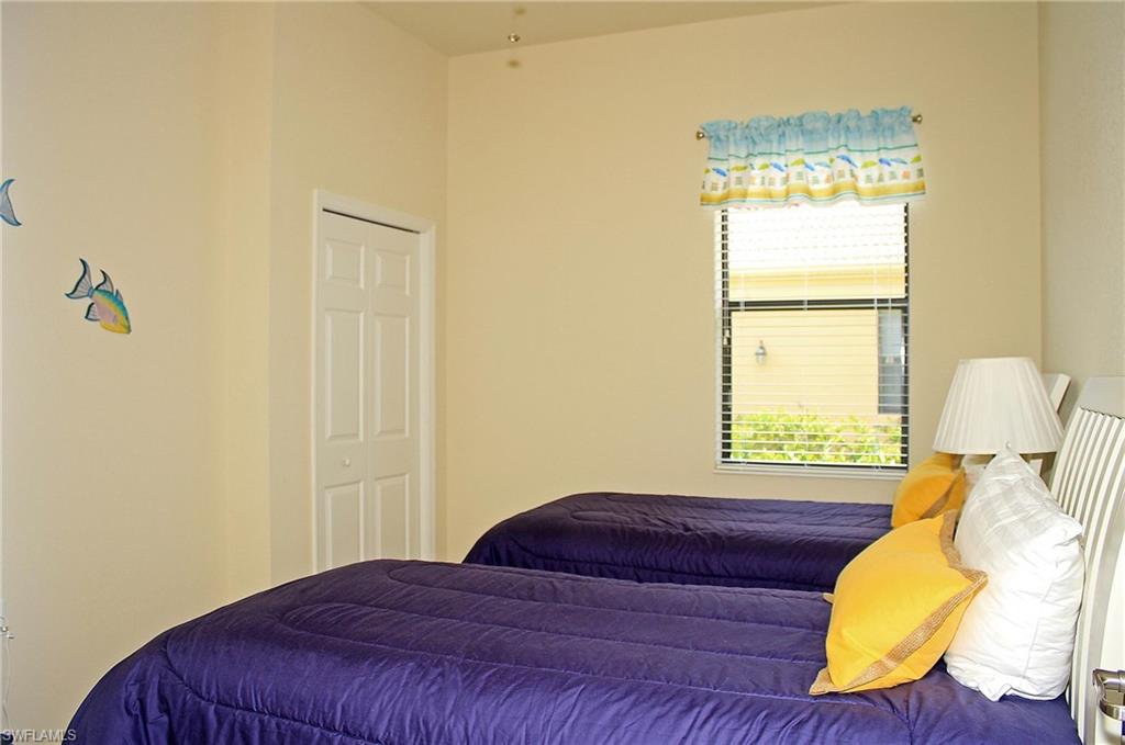 COACH HOMES AT HERITAGE BAY - Residential