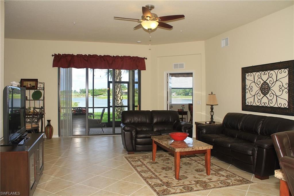 COACH HOMES AT HERITAGE BAY - Residential